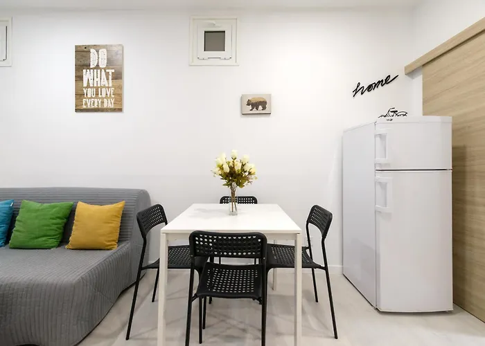 Piso nuevo lavapies, wifi, smart tv